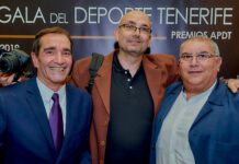 Pedro Marrero, nuevo presidente de la APDT Pedro Marrero, al centro, junto a Paco Fariña, presidente de los últimos 8 años y Ezequiel González, responsable del proceso electoral