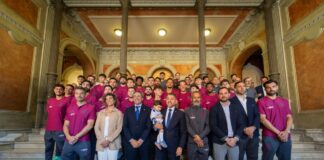 Santa Cruz recibe al Club Deportivo Tenerife por su ascenso a Segunda División