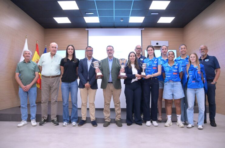 El voleibol canario celebra los ascensos a la Liga Iberdrola del Aguere y el Santa Cruz Cuesta Piedra